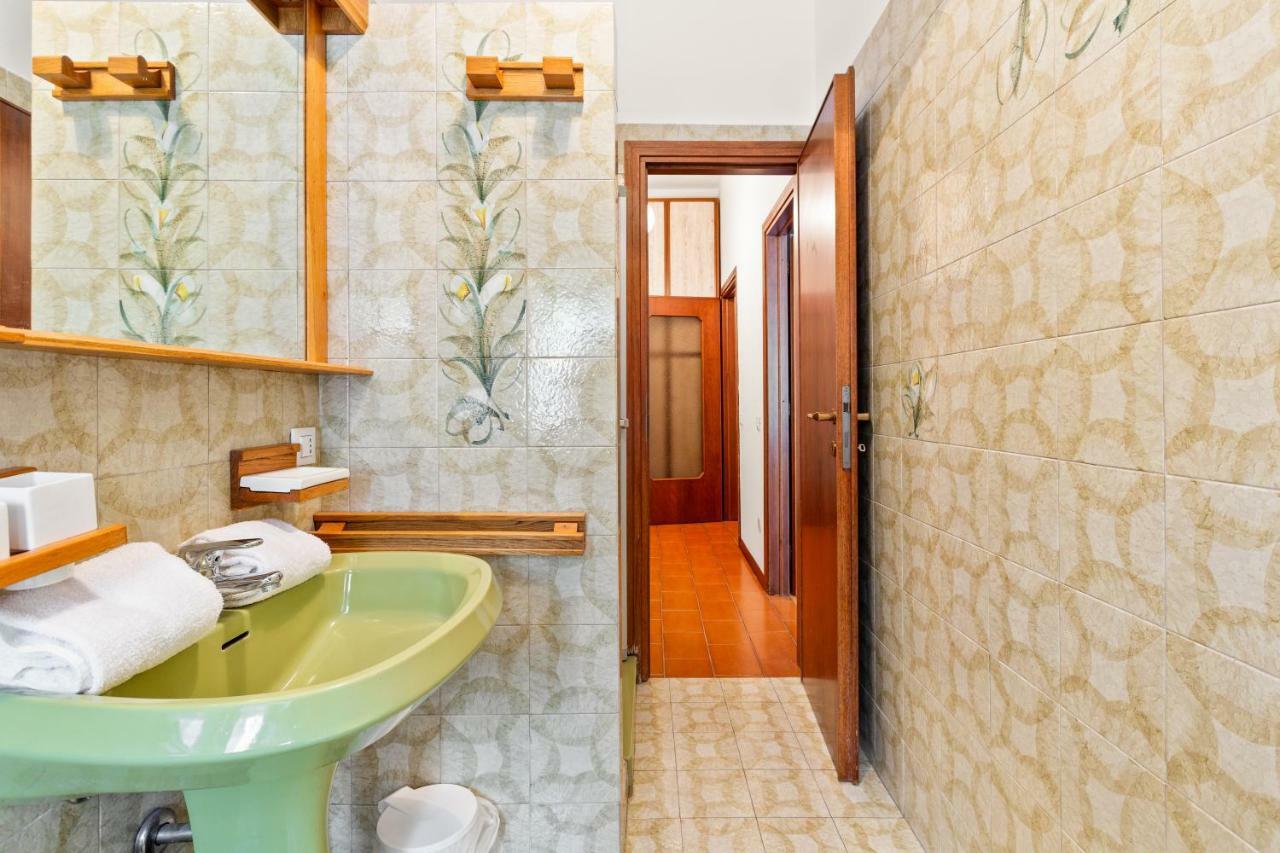 Bright Flat With Shared Garden Apartment มิลาน ภายนอก รูปภาพ